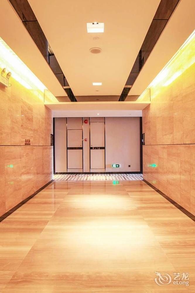 Lunkai International Hotel กวางโจว ภายนอก รูปภาพ